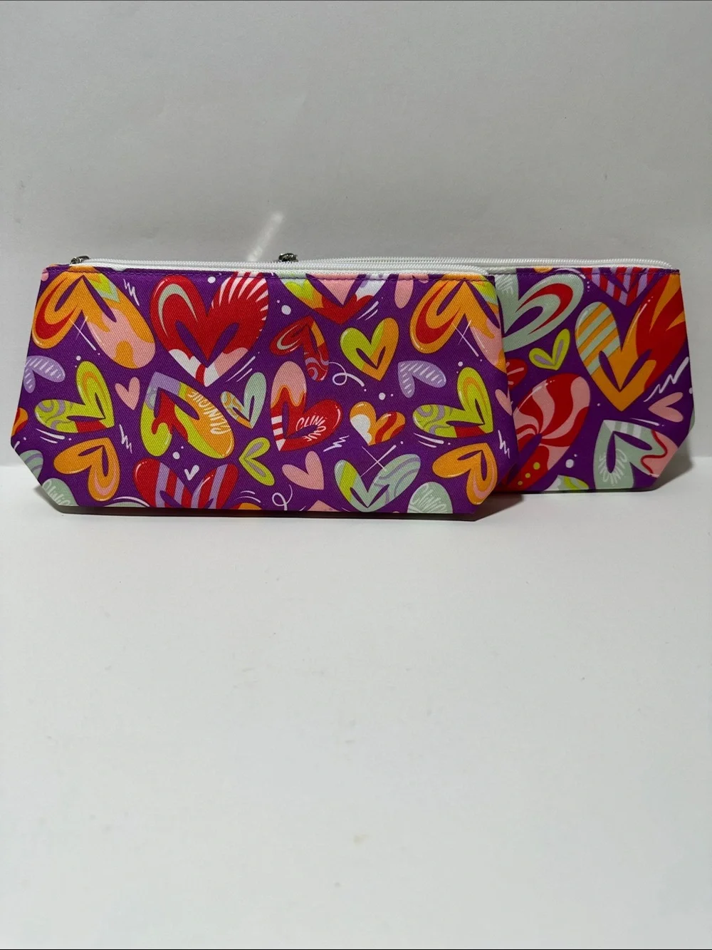 NWOT Bundle of Clinique Heart Print Cosmetic Pouches Set of 2 Purple Makeup Bags
